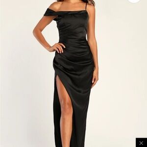 Elegant Black Strapless Gown